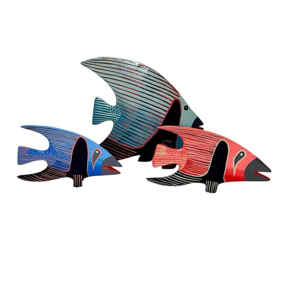Colorful Hand Painted Wooden Fish Figurines Tabletop Tropical Decor Set of 3